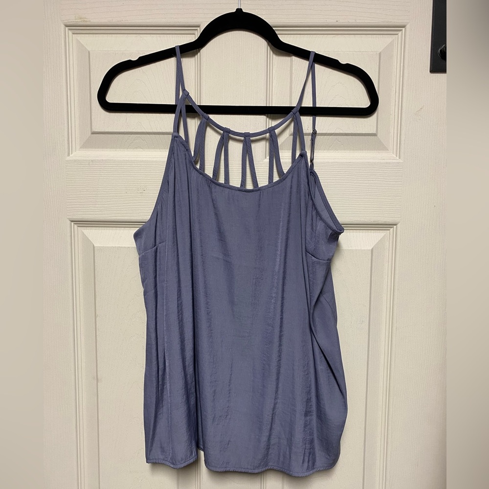 Women’s Gray Tank Top with Detailed Neckline